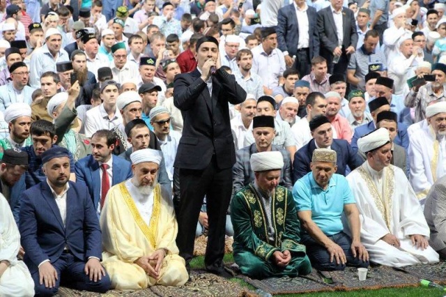 Kazan Stadyum'da Toplu İftar 2016