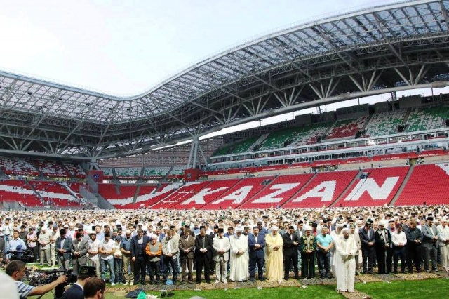 Kazan Stadyum'da Toplu İftar 2016