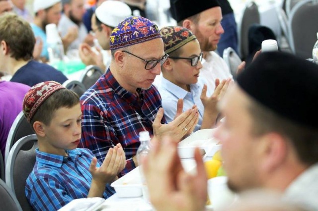 Kazan Stadyum'da Toplu İftar 2016