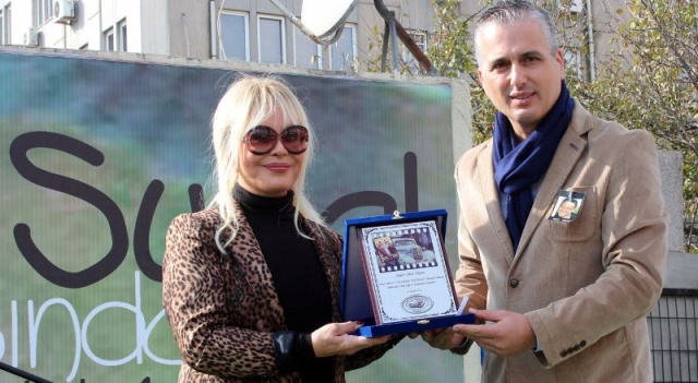 Kemal Sunal Yaş Günü Kutlaması, Mavi Boncuk, Klasik Otomobiller