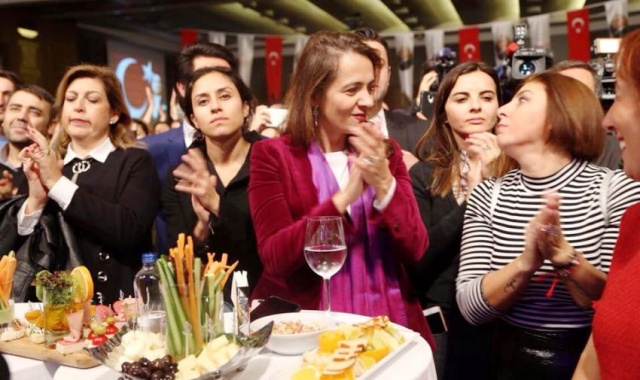 Kılıçdaroğlu Ataşehir'de öğretmenlerle buluştu