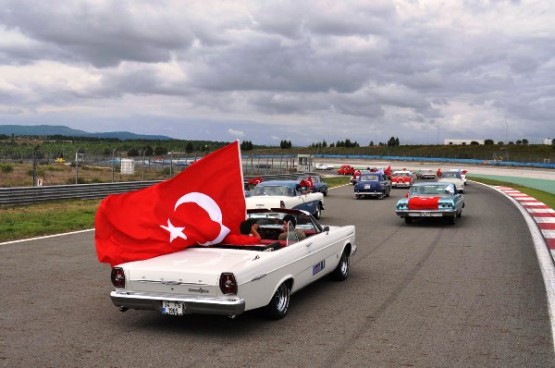 Klasik Arabalar 30 Ağustos Konvoyu 2014