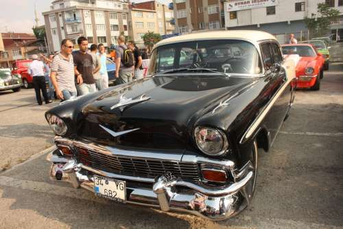 KLASİK OTOMOBİLLER