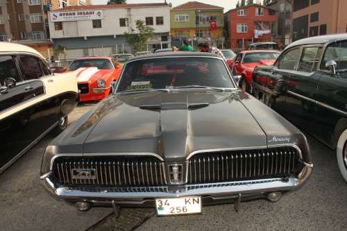 KLASİK OTOMOBİLLER