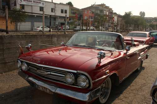 KLASİK OTOMOBİLLER