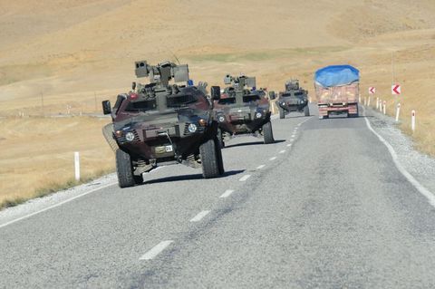 MEHMETCİK, ANNEME SELAM SÖYLE