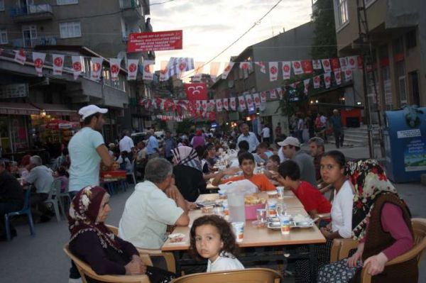 MHP ATAŞEHİR YENİSAHRA, BARBAROS MAHALLESİ İFTAR YEMEĞİ