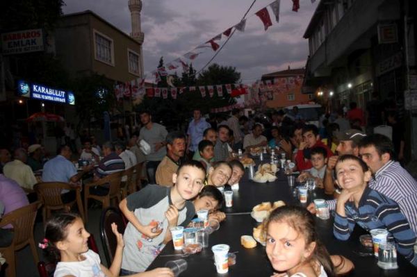 MHP ATAŞEHİR YENİSAHRA, BARBAROS MAHALLESİ İFTAR YEMEĞİ