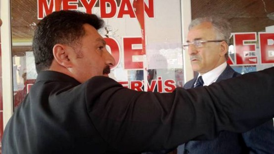 Murat Karayalçın, Kurşunlanan Mahalle Temsilciliğini ziyaret etti