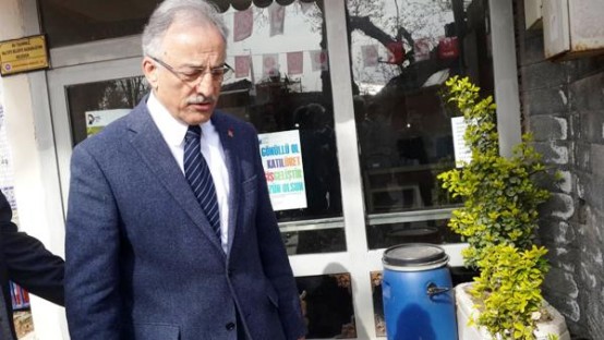 Murat Karayalçın, Kurşunlanan Mahalle Temsilciliğini ziyaret etti