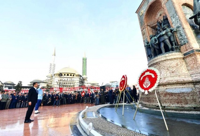 Gazi Mustafa Kemal Atatürk İstanbulda Törenlerle anıldı