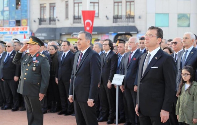 Gazi Mustafa Kemal Atatürk İstanbulda Törenlerle anıldı