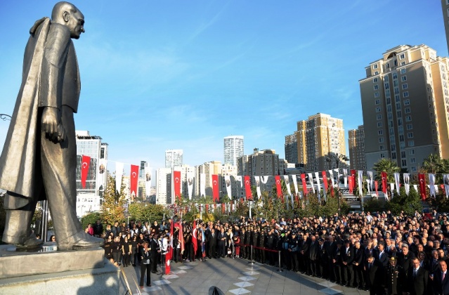 Mustafa Kemal Atatürk Ataşehir'de törenlerle Anıldı