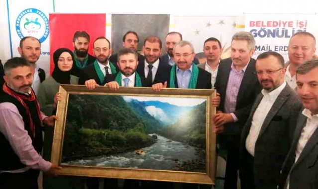 Ataşehir'de Rizeliler İsmail Erdem'le Buluştu