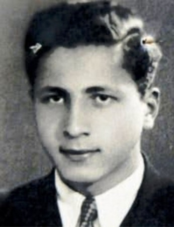 Siyasilerin İlginç Çocukluk Fotoları