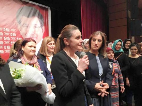 Neslihan Yurdagüll, Ak Parti Ataşehir Kadın Koları Başkanı Oldu