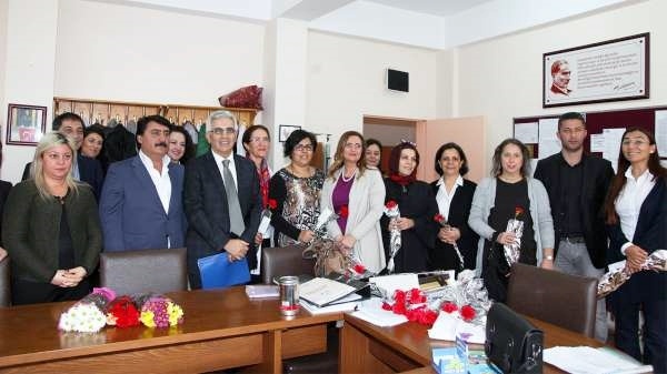 Öğretmenler Günü Ataşehirde Kutlandı 2015