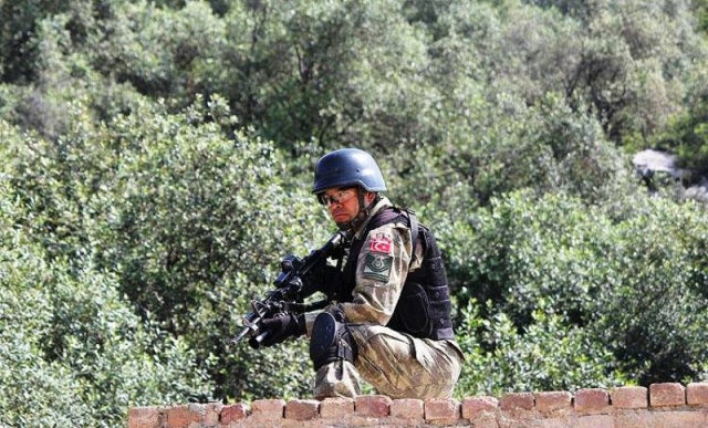 Ömer Halisdemir Foto Galerisi