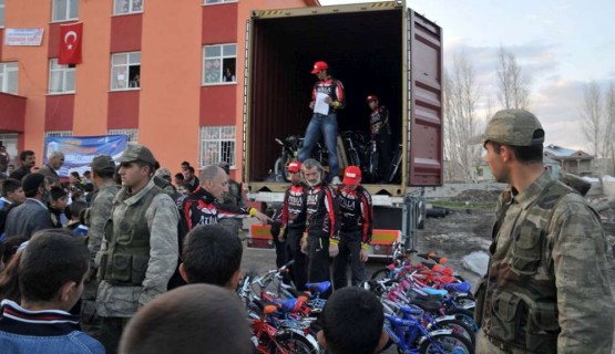 Pendik'ten Van'a 23 Nisan Bisiklet