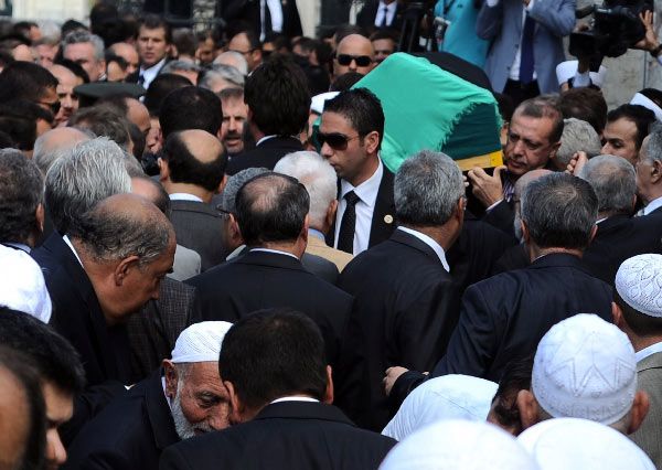 TENZİLE ERDOĞAN'IN CENAZE FOTOLARI