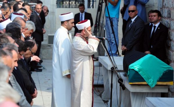 TENZİLE ERDOĞAN'IN CENAZE FOTOLARI