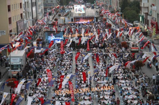 SULTANBEYLİ İFTAR, EGEMEN BAĞIŞ 2012