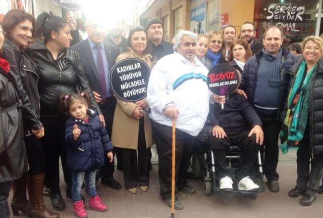 Tecavüz Mağdurları Yasası Protesto su CHP Ataşehir Teşgilatı, 2016
