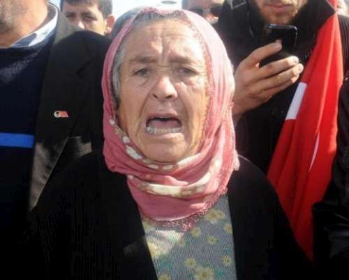 TÜRKİYE ŞEHİTLERİNE AĞLIYOR