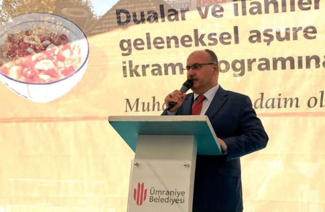 Ümraniye Belediyesi Aşüre Dağıtım Fotoları, 2016