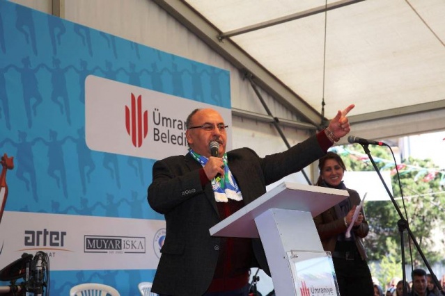 Ümraniye Belediyesi Tarafından Organize Edilen 5. Geleneksel Hamsi ve Kültür Festivali’nde Tonlarca Hamsi Dağıtıldı
