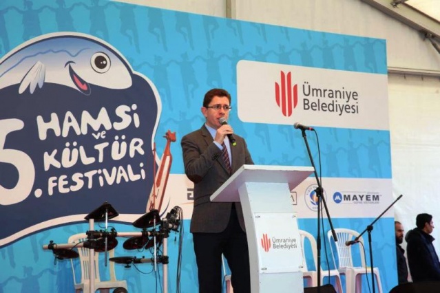 Ümraniye Belediyesi Tarafından Organize Edilen 5. Geleneksel Hamsi ve Kültür Festivali’nde Tonlarca Hamsi Dağıtıldı