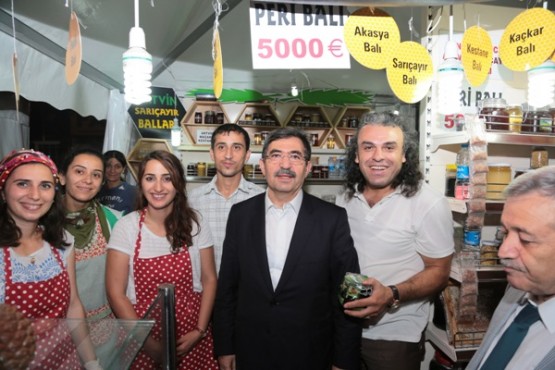 İDRİS GÜLLÜCE, ÜMRANİYE MEYDAN’INI GEZDİ