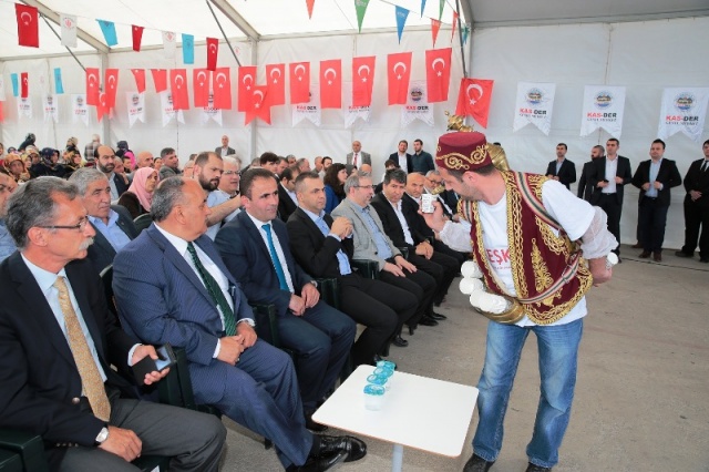 Ümraniye Meydanında Kastamonululardan Keşkek Şöleni
