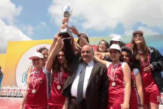 ÜMRANİYE SPOR OYUNLAR ÖDÜL TÖRENİ