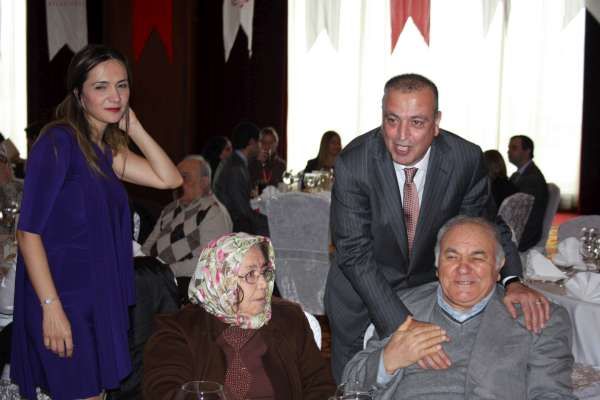 YARIM ASIRLIK SEVGİLİLER ATAŞEHİRDE BULUŞTU