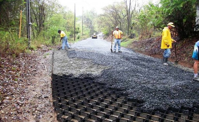 Yeni Asfalt Yol Yapımı