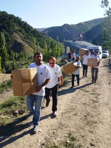 Zara Gençlik Platformu Erzak dağıtımı 2015