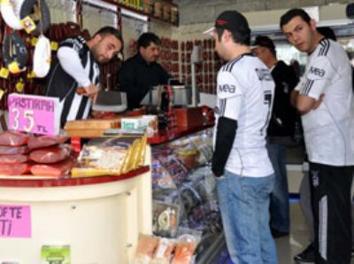Ziraat Türkiye Kupası final maçına ev sahipliği yapanKayseri'de 5 ton pastırma satıldı