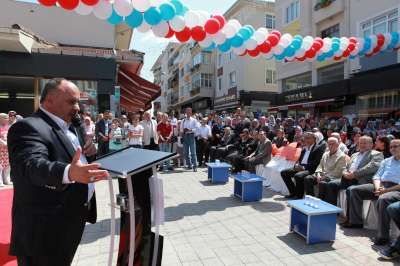 MESLEK EDİNRİME KURSLARI SERGİSİ AÇILDI