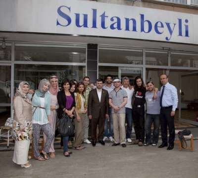45 ÜLKEDEN 100 GENÇ SULTANBEYLİ’DE