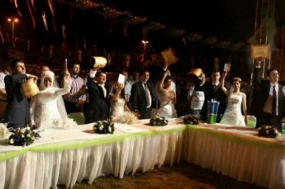 Beykoz Belediyesi’nden Toplu Düğün Şöleni,  İstanbul Valisi Mutlu 31 çiftin nikah şahitliğini yaptı... 