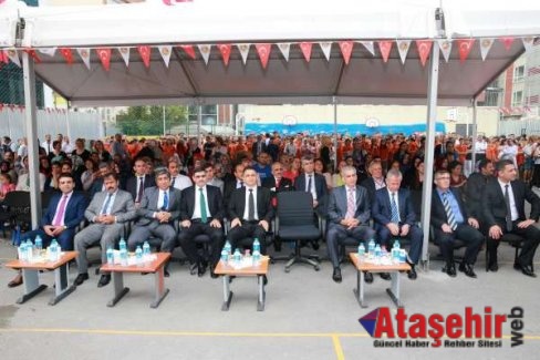 ÜMRANİYE’DE İLK DERS ZİLİ ÇALDI