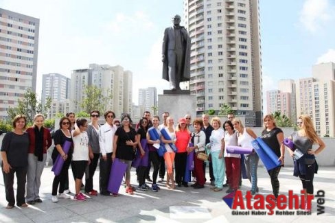 Ataşehir Parklarında Yoga Eğitimi