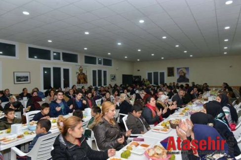 ÜMRANİYEDE MUHARREM AYININ İFTAR MENÜSÜ ‘KARDEŞLİK’ OLDU