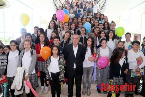 Ataşehirli çocuklardan dünyaya barış mesajı