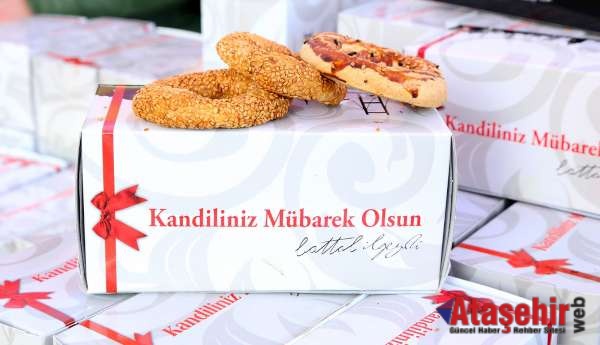 Ataşehir’de Mevlid Kandili’nde simit dağıtıldı