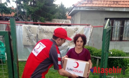 KIZILAY BALKANLARA DA YARDIM ELİNİ UZATTI