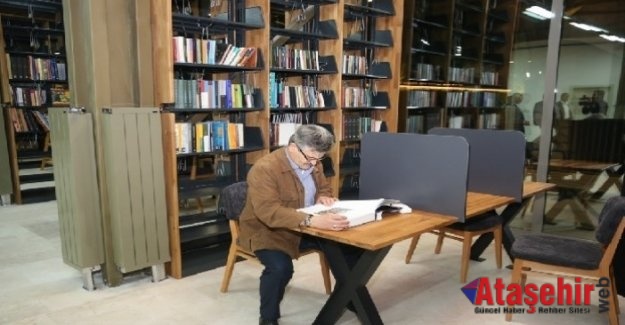 Bu kütüphanede içecekler bedava