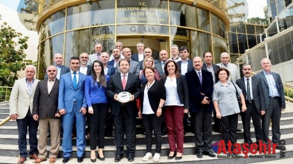 Maltepeli muhtarlara bayram hediyesi