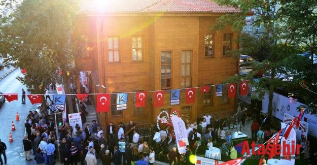 KADIKÖY'DE KARİKATÜR EVİ KAPILARINI AÇTI